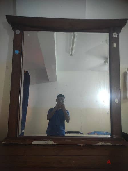 Mirror with Cup board for sale in Mabelah 1