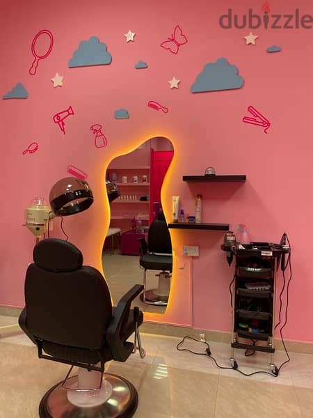 Ladies Beauty Salon for sale located in Al khuwair 17