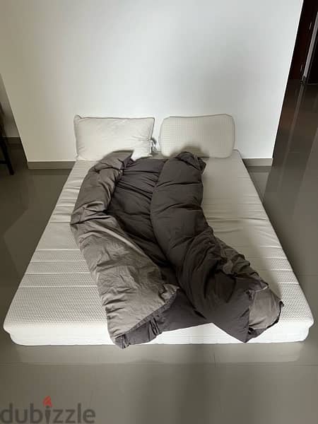 Mattress size 160x200 + 2 pillows +duvet 1