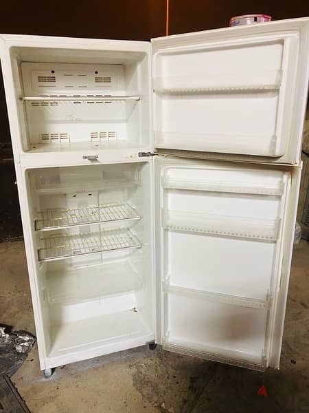 refrigerator medium Aftron 4