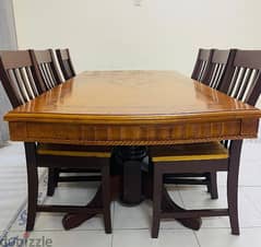dining table good condition available 0