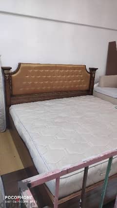 Used Kingsize Bed with Metress