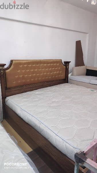 Used Kingsize Bed with Metress 1
