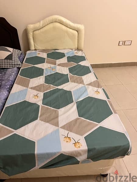 single bed with matress like new 1
