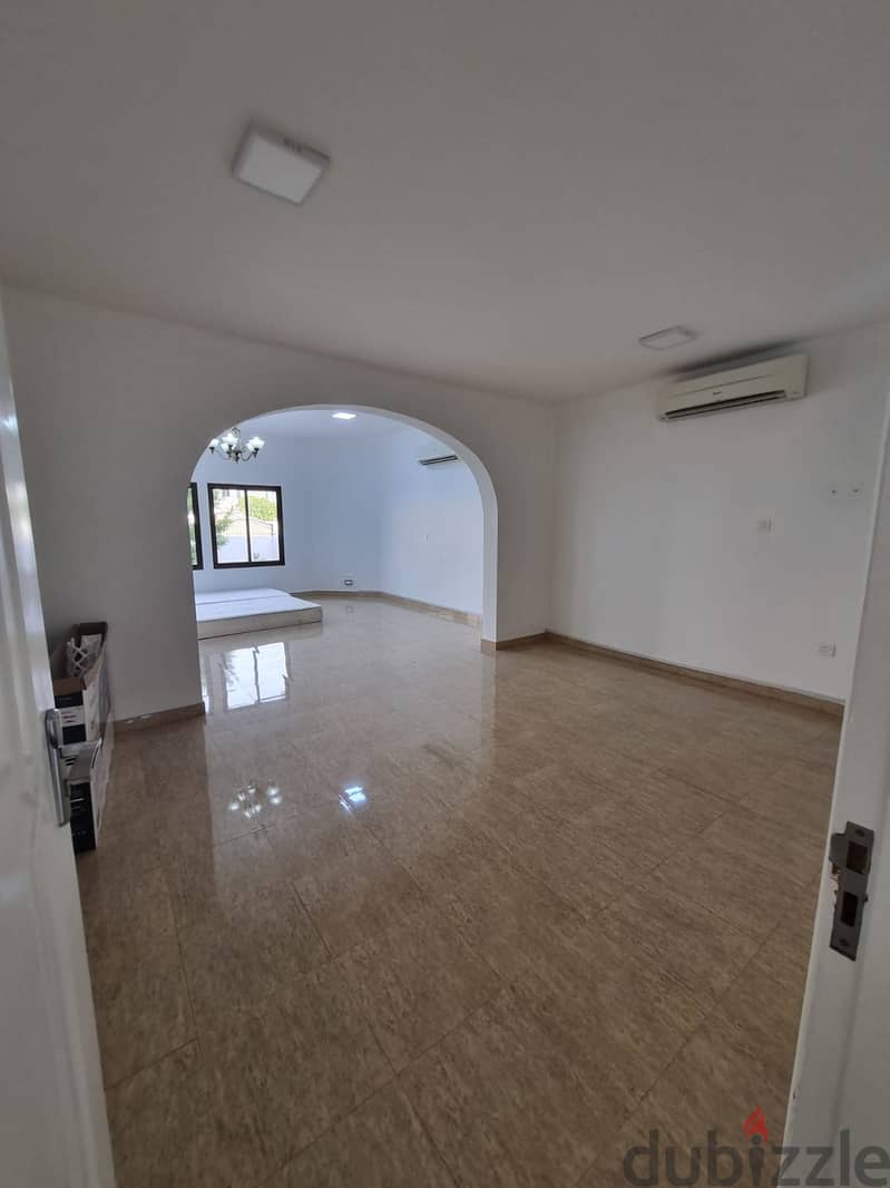 Spacious 4+1BHK Villa for Rent in Azaiba PPV236 6