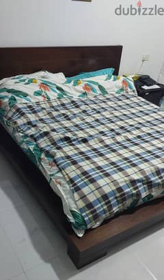 King bed with mattress for 60 omr Bedrooms - Beds