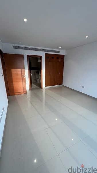 2 Bedroom Apartment for sale Al Mouj 4