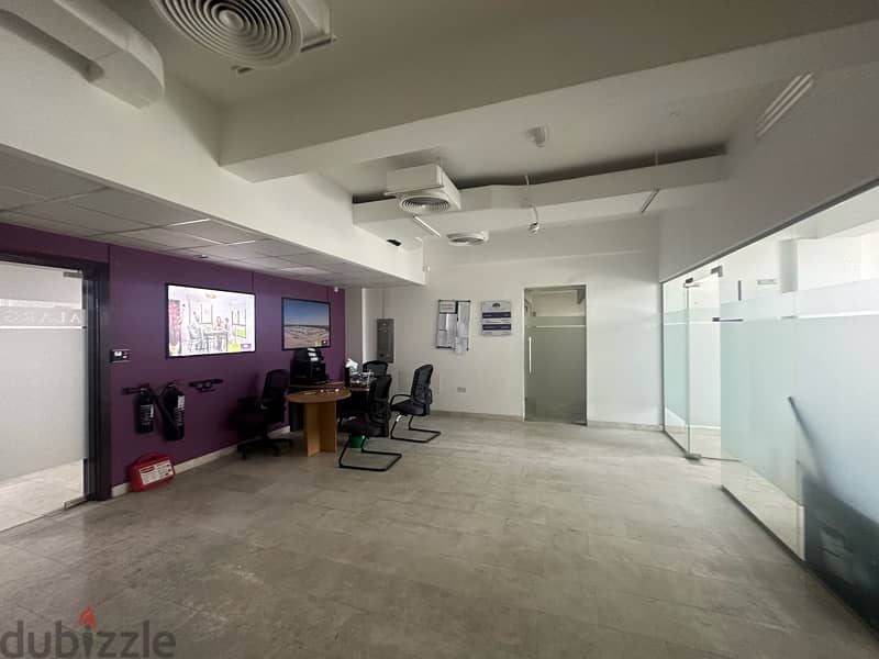 offices for rent in Qurum مكاتب للإيجار بالقرم 1