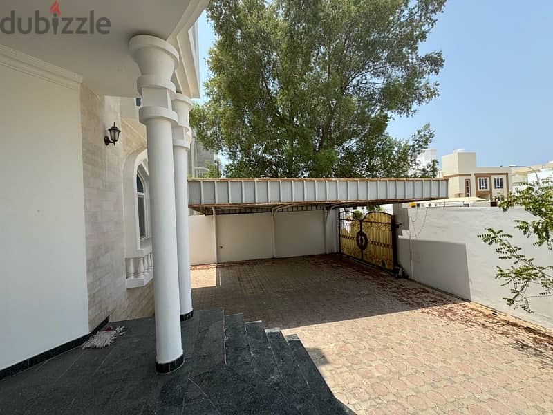 amazing songle villa 8+1 bhk for rent in azaiba behind soltan center 4