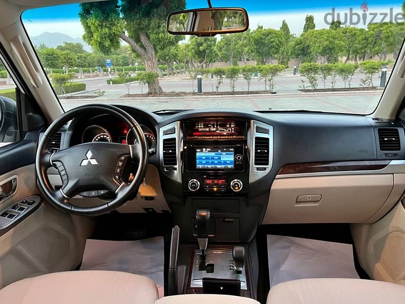 Mitsubishi Pajero Oman car 6