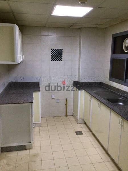 2 bhk flat for rent in mumtaz heights ruwi 3 toilets 5