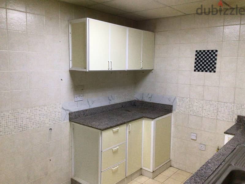 2 bhk flat for rent in mumtaz heights ruwi 3 toilets 7