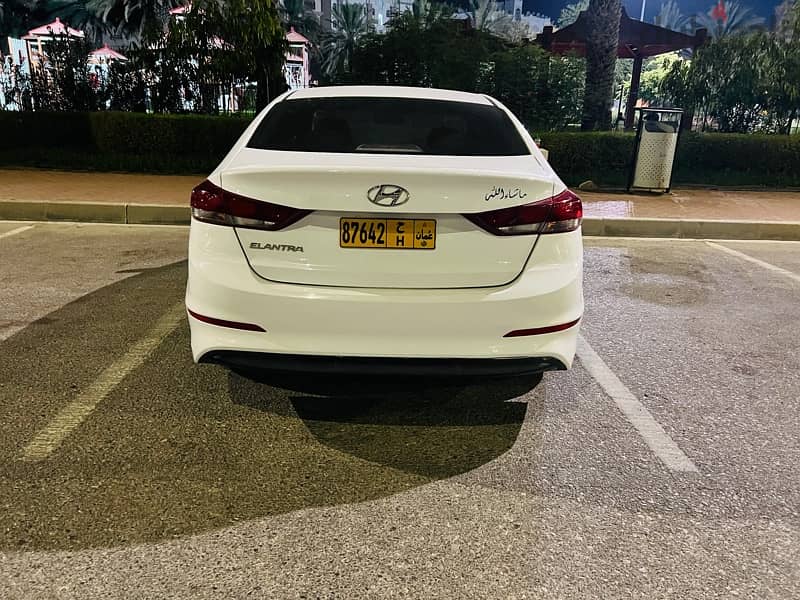 Hyundai Elantra 2017 4