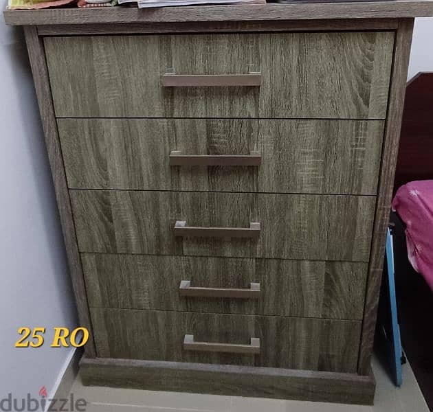 Furniture is in very good condition 3