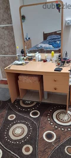 dressing table