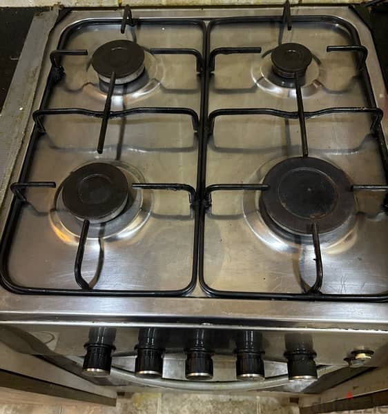 Daewoo Cooking range 4 burner with grill function 1