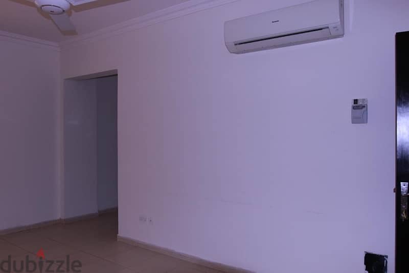 2 bhk flat for rent near alandalus private school mawaleh 2