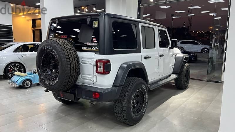 Jeep Wrangler 2021 4