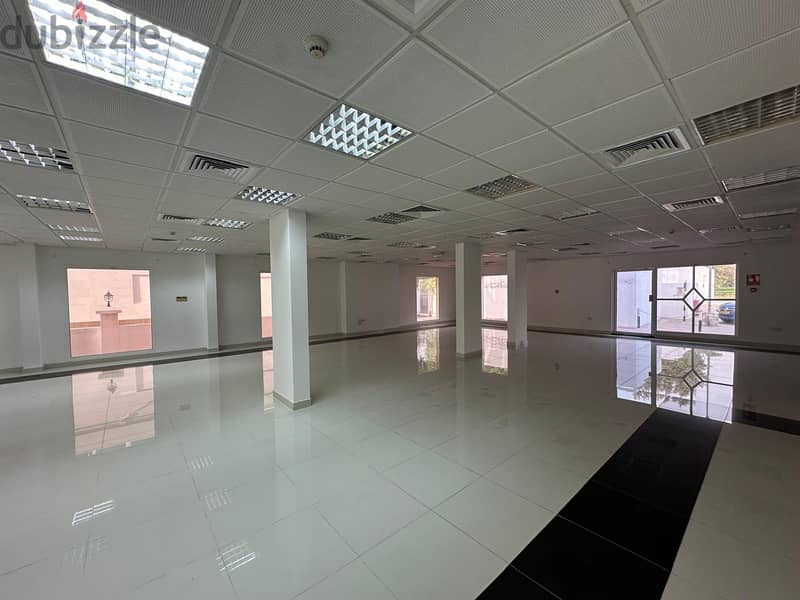 Large Showroom available Near Grand Hyatt Qurum FOR RENT 5