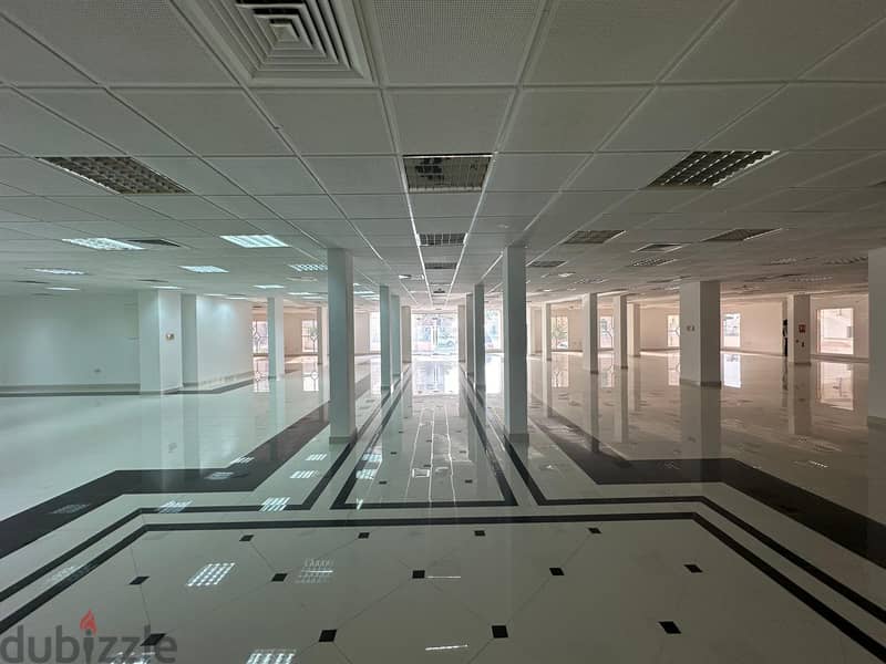 Large Showroom available Near Grand Hyatt Qurum FOR RENT 6