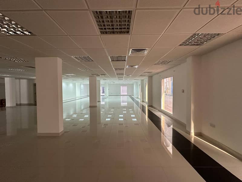 Large Showroom available Near Grand Hyatt Qurum FOR RENT 9