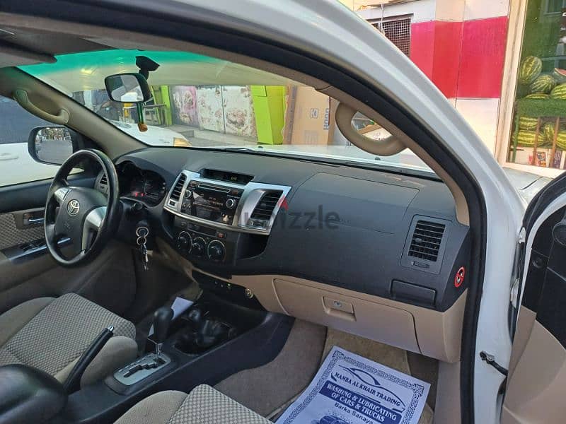 Toyota Fortuner 2015 8