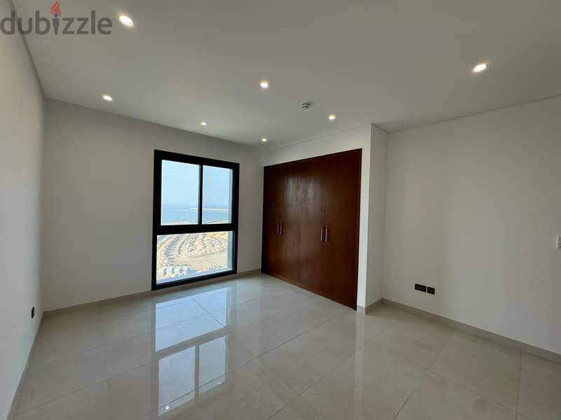 2 BR Great Brand-New Apartment in Al Mouj for Rent 5