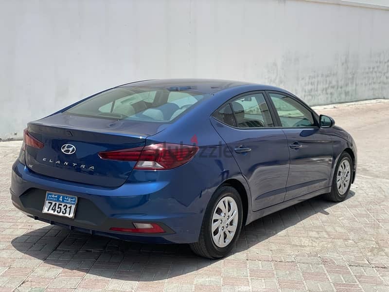 Elantra 2020 excellent conditionالينترا ٢٠٢٠ نظيفه جدا 3