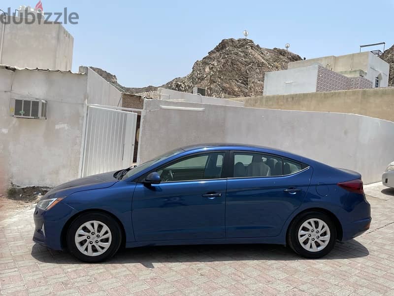 Elantra 2020 excellent conditionالينترا ٢٠٢٠ نظيفه جدا 5