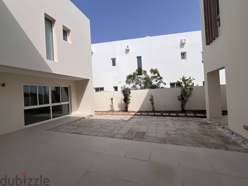 5 + 1 BR Fantastic Villa in Al Mouj for Rent 9