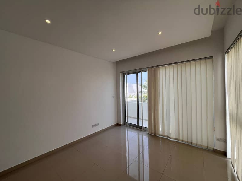 5 + 1 BR Fantastic Villa in Al Mouj for Rent 15