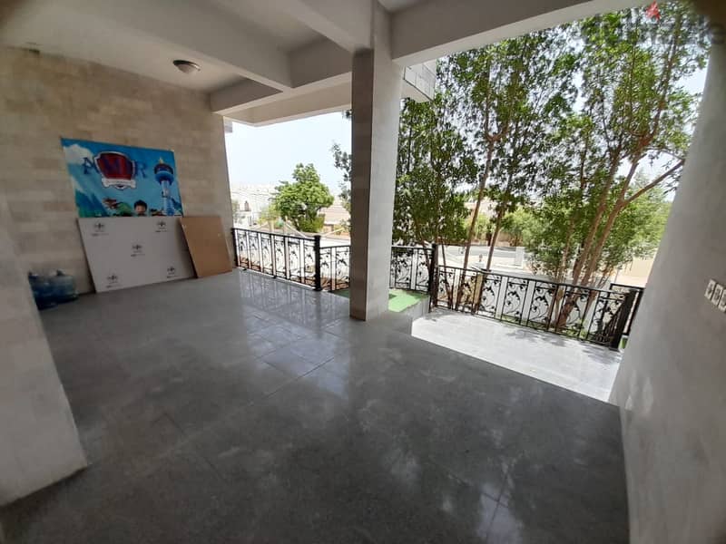 "SR-AT-358 villa to let in Madinat Qabous 1