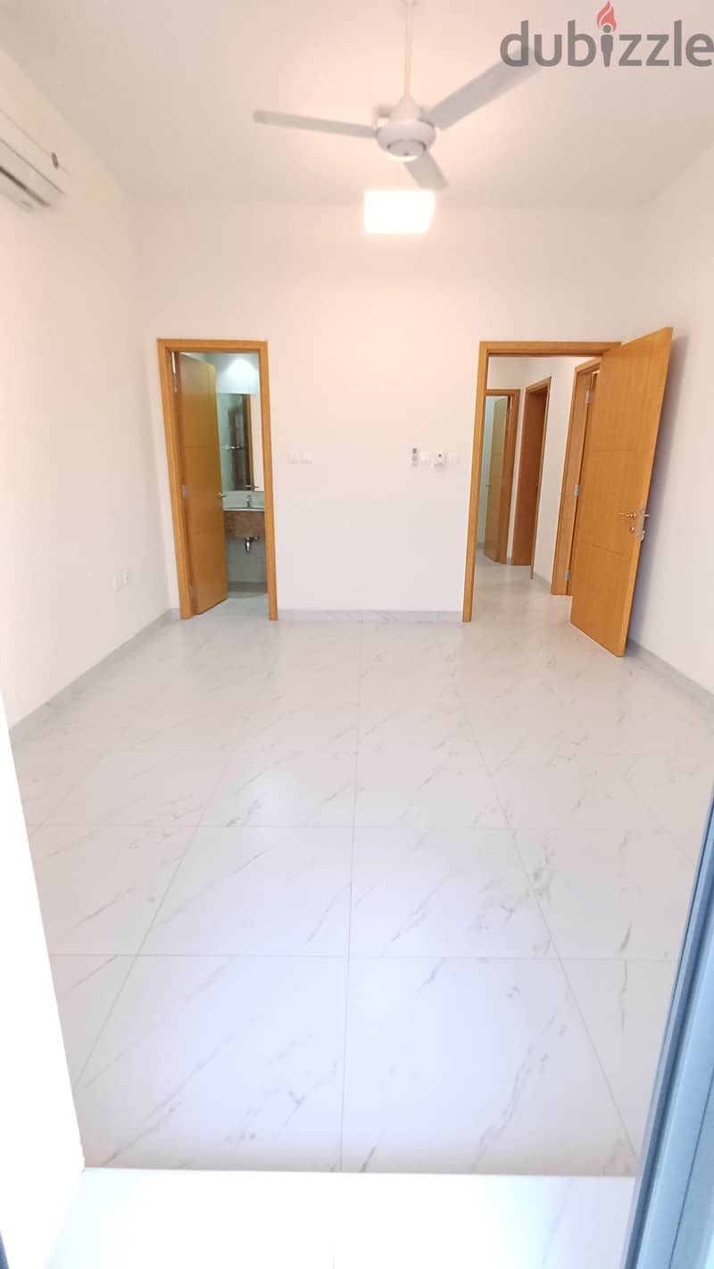 FLAT FOR RENT AT AL KHUWAIR 27 NEAR NOOR SHOPPING 8