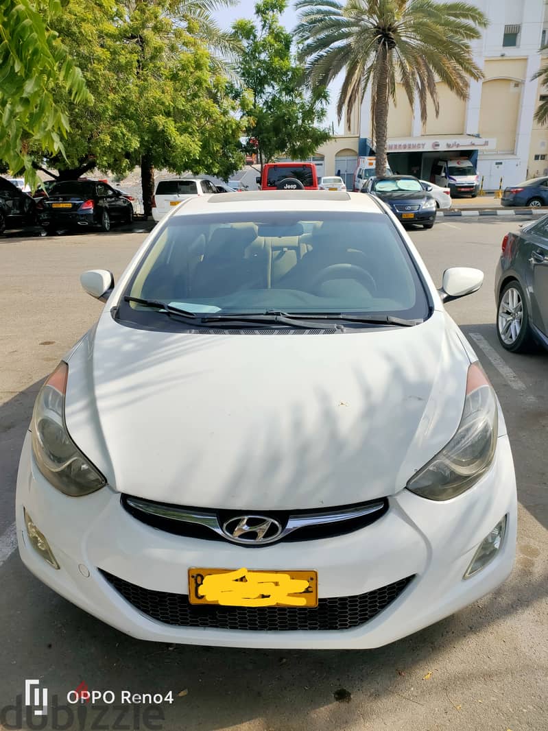 Hyundai Elantra 2012 1