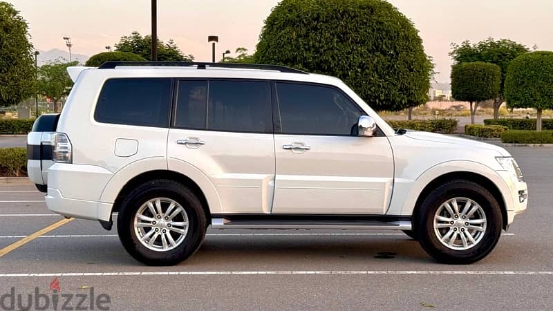 suv Land Cruiser 2024 nissan patrol 2021 pajero 2020 for rent 15