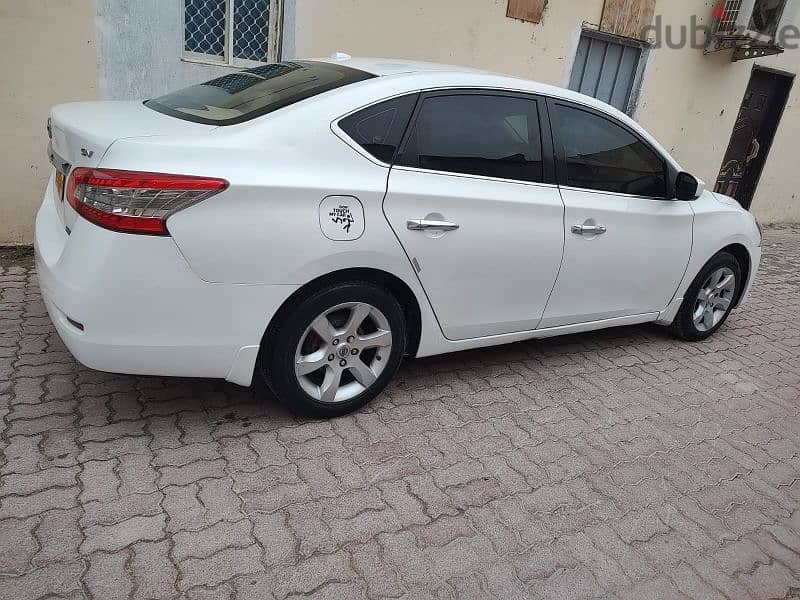 Nissan Sentra 2013 1