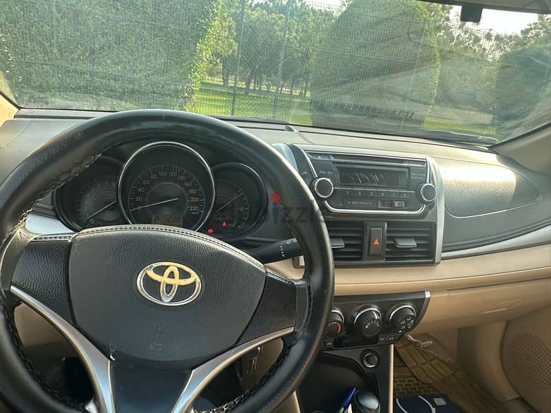 Toyota Yaris 2015 4