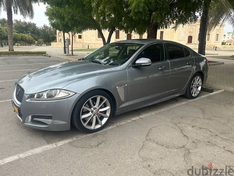 Jaguar XF supercharger GCC 2015 1