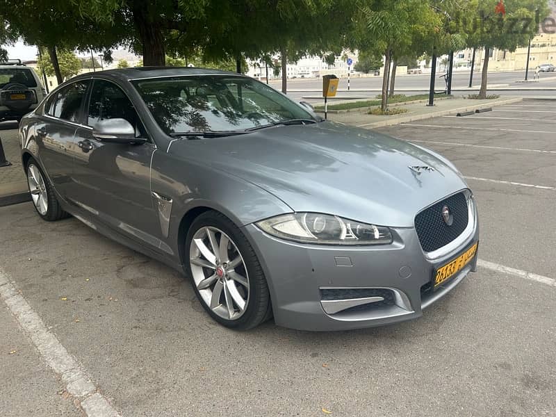 Jaguar XF supercharger GCC 2015 7