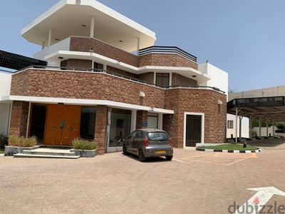 "SR-DG-318 Villa to let in Qurum