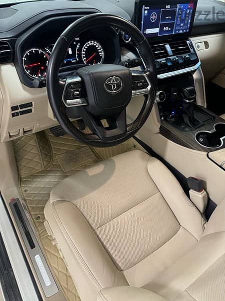 Toyota Land Cruiser 2022 5