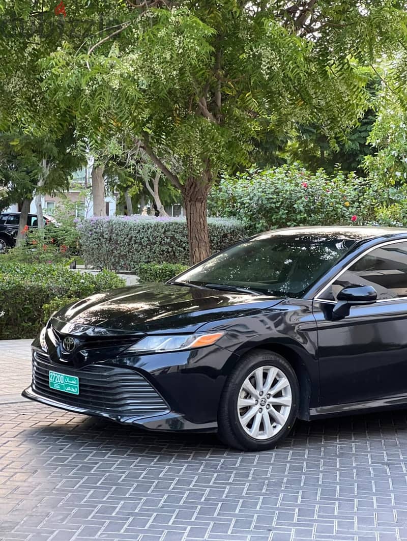 Toyota Camry 2020 LE 1