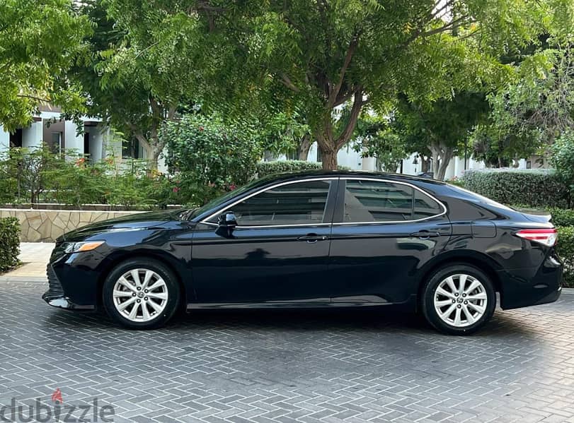 Toyota Camry 2020 LE 2