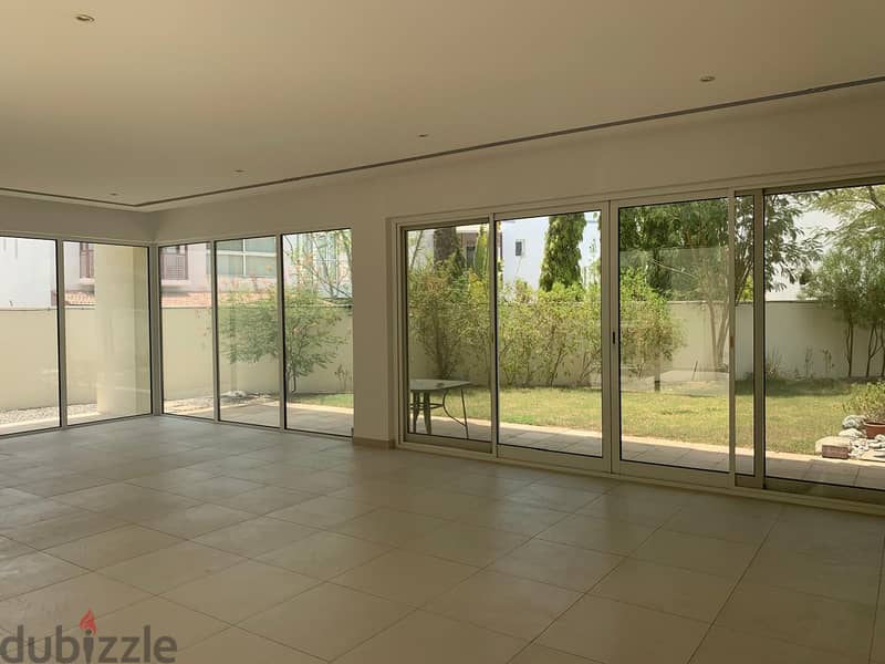 4BHK spacious and very good villa for rent in al mouj 3