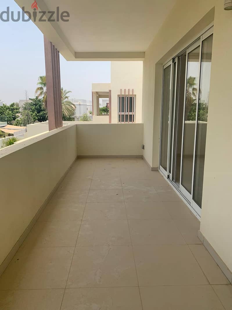 4BHK spacious and very good villa for rent in al mouj 17