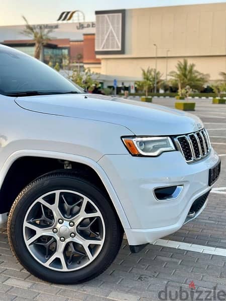 Jeep Grand Cherokee Overland 2020 excellent condition 7