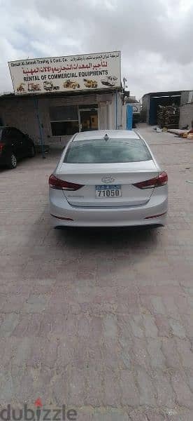 Hyundai Elantra 2018 neet and clean fantaatic condition 7