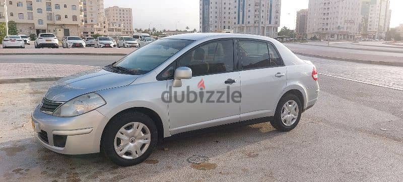 Nissan Tiida 2011 0