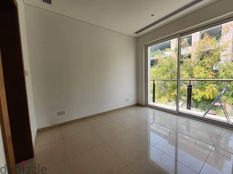 Stunning corner 2 bed Town House in Al Mouj 4