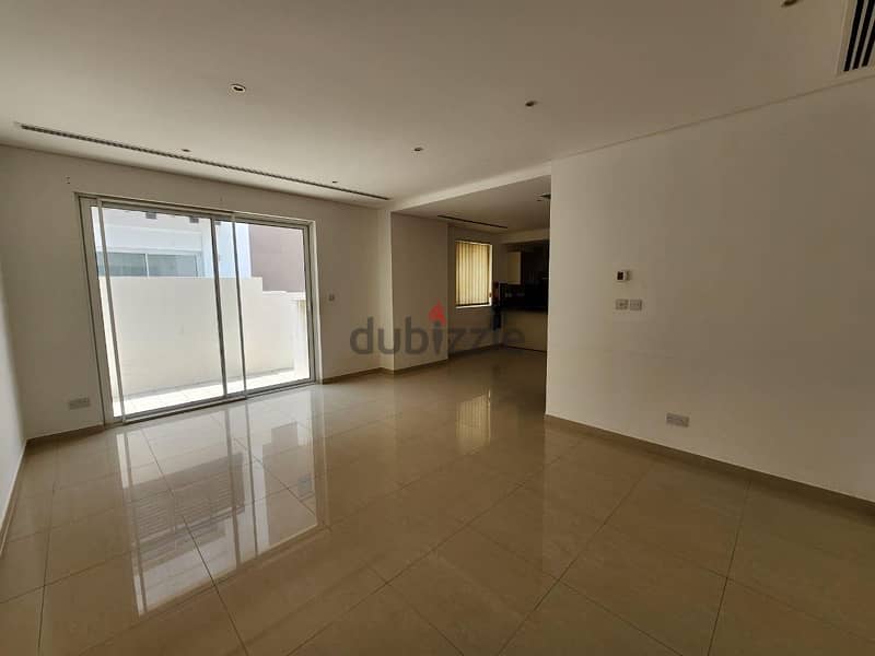 Stunning corner 2 bed Town House in Al Mouj 10